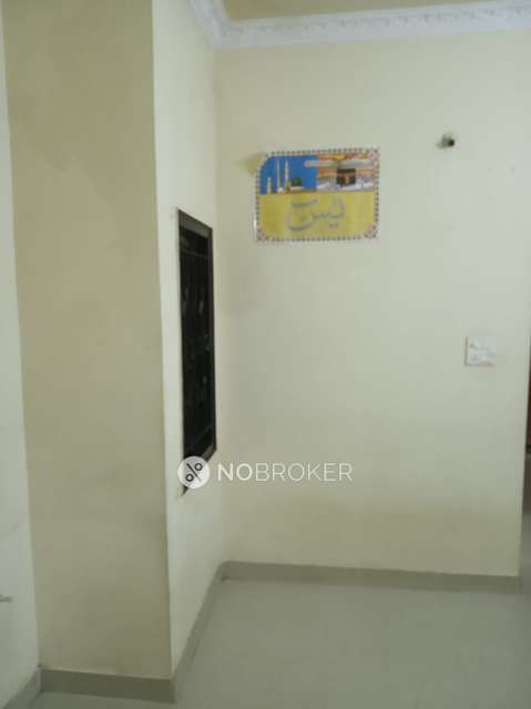 2 BHK Flat In Paramount Heights For Sale  In Tolichowki