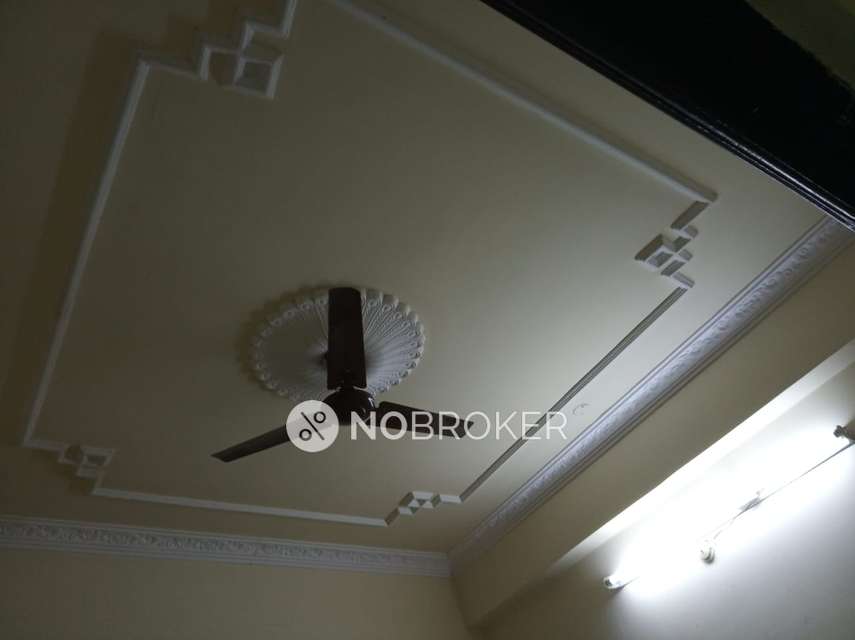 2 BHK Flat In Paramount Heights For Sale  In Tolichowki