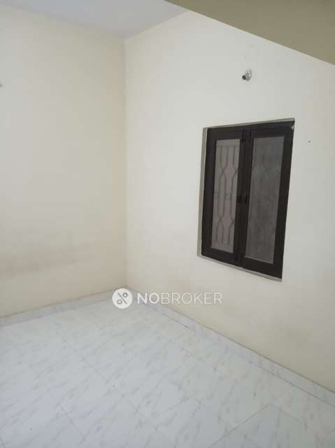 2 BHK Flat In Paramount Heights For Sale  In Tolichowki