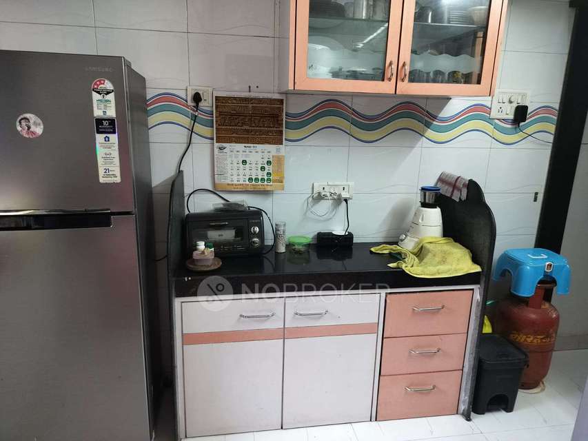 1 BHK Flat In Suryamukhi Chs For Sale  In Kandivali West