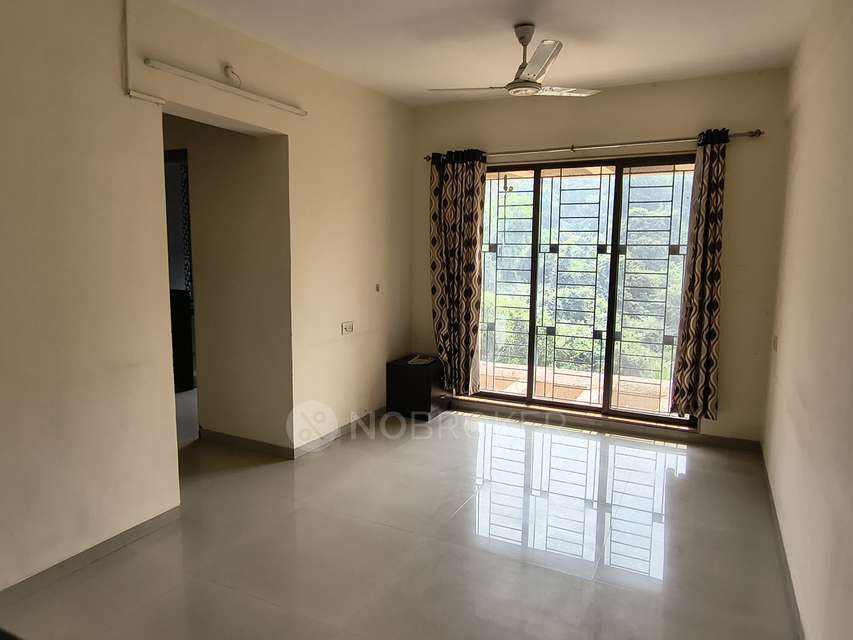 1 BHK Flat In Green Square A&b Wing Society For Sale  In Thane West 