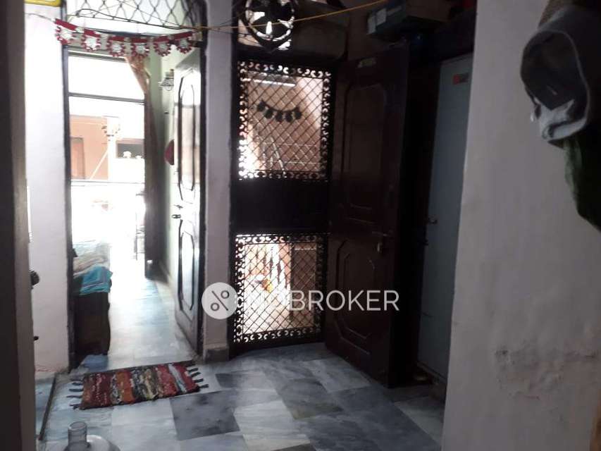 1 BHK Flat In Standalone Building  For Sale  In Krishna Nagar