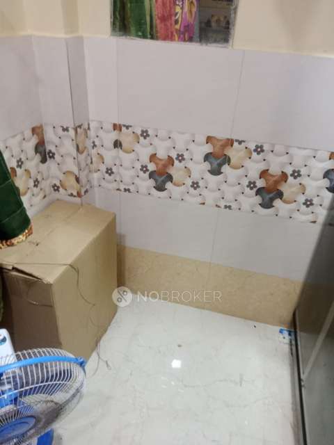 1 RK Flat In Sonu Babu Power Chal For Sale  In Chakala, Andheri East