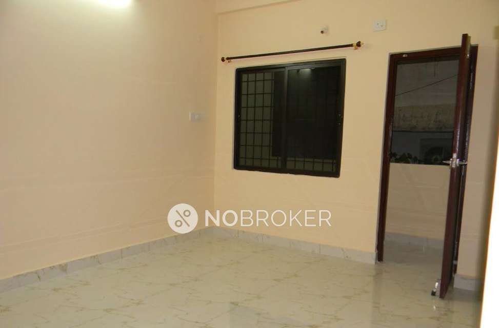 2 BHK Flat In Manzil Plaza For Sale  In Humayun Nagar