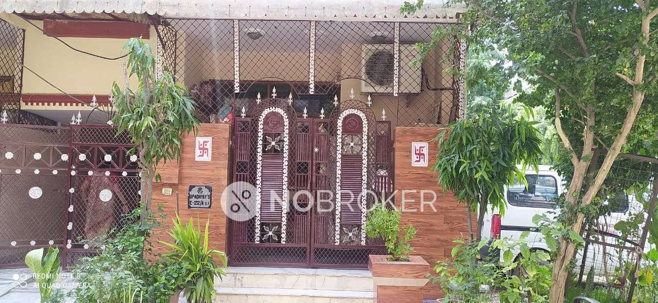 3 BHK Flat For Sale  In Rohini