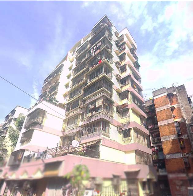 Shared Room for Male In 1 BHK  In Indraprastha Building In Lalbaug