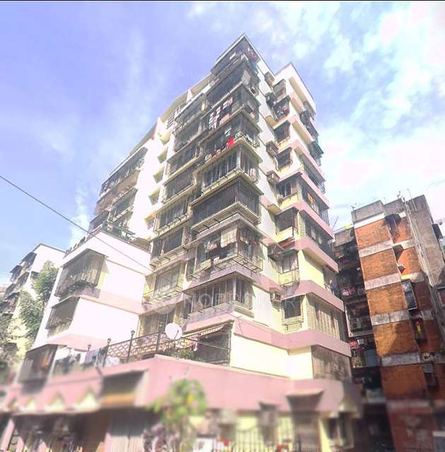 Shared Room for Male In 1 BHK  In Indraprastha Building In Lalbaug