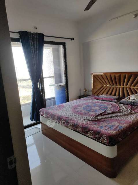 2 BHK Flat In Roshan Milestone for Rent  In Tathawade