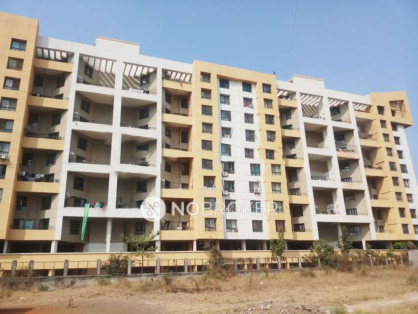 Shared Room for Female In 2 BHK  In Prakrtii Co-op Hsg Soc Ltd. In Balewadi
