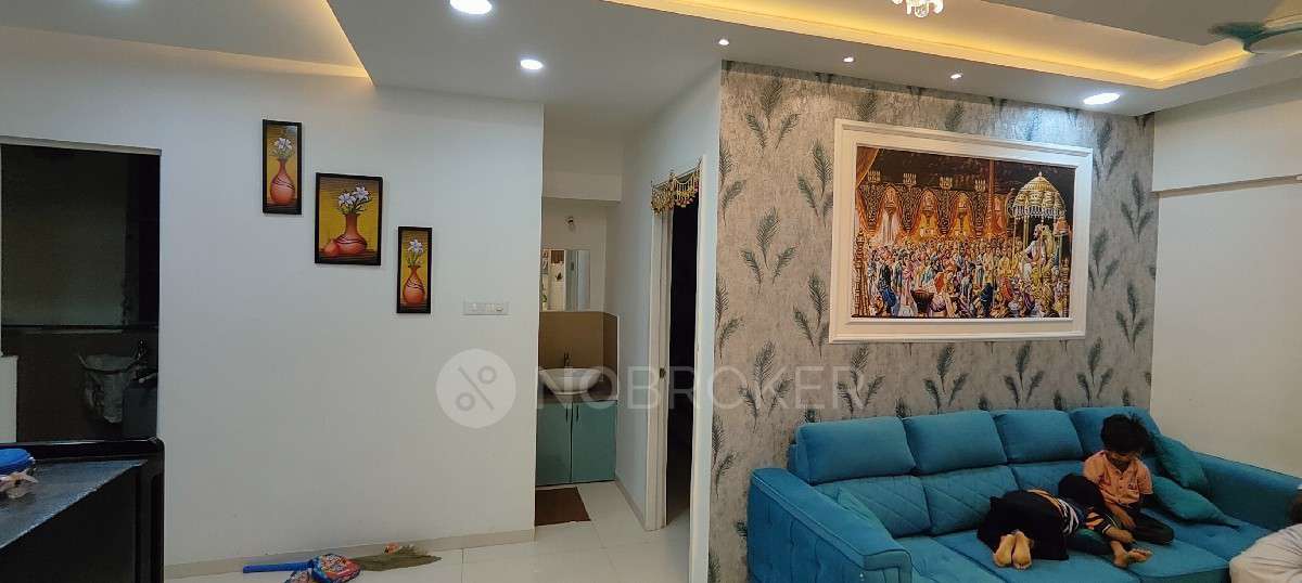 Shared Room for Female In 2 BHK  In Rohan Ananta  In Tathawade