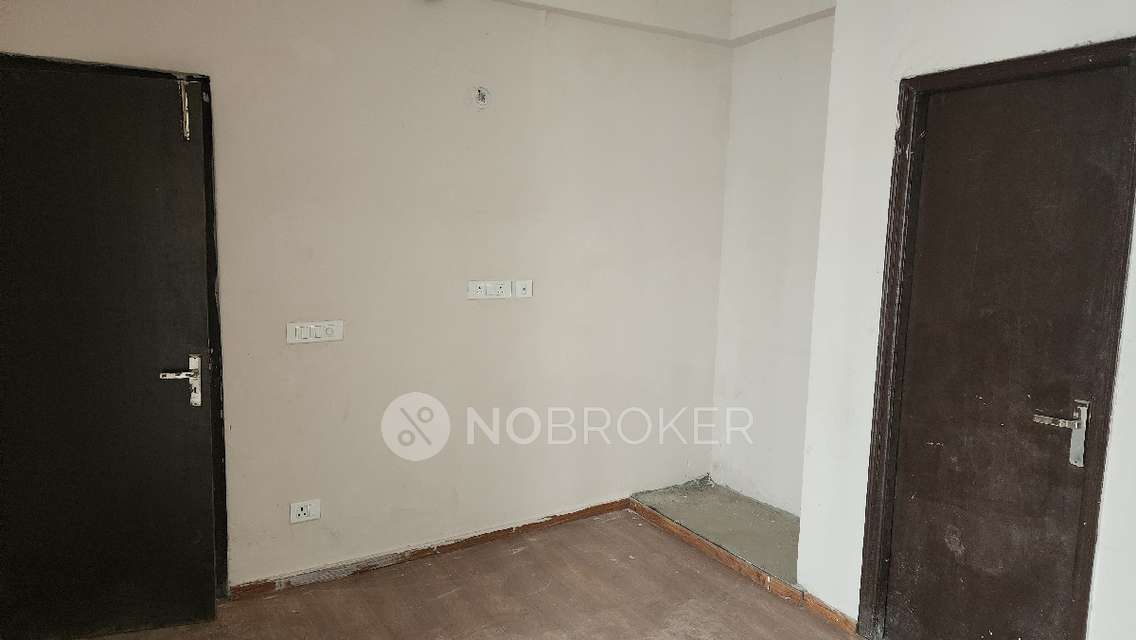 3 BHK Flat In Amrapali Golf Homes & Kingswood Park For Sale  In Haibatpur