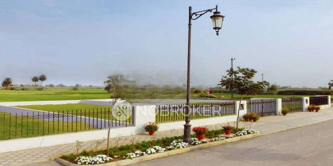 2 BHK Flat In Central Park Flower Valley Mikasa Plots for Rent In Sector 33