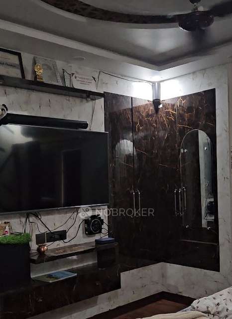 2 BHK Flat In Shri Radha Sky For Sale  In Sector 16b