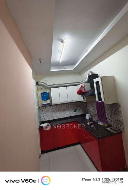 2 BHK Flat In Saya Gold Avenue for Rent  In Indirapuram