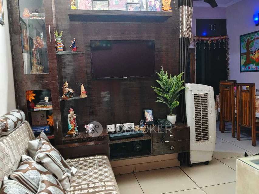 2 BHK Flat In Panchsheel Greens for Rent  In Sector 16 B