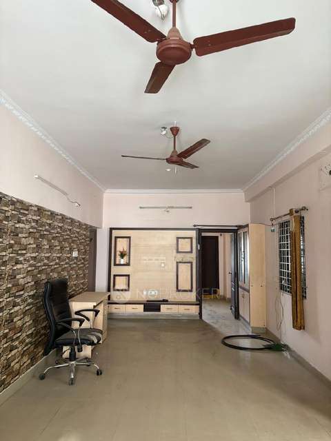 3 BHK Flat In Mudigantis Vemuri Castle For Sale  In Chaitanyapuri, Kothapet