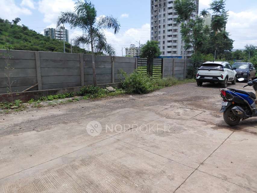 Godown/Warehouse in Chovisawadi, Pune for Rent