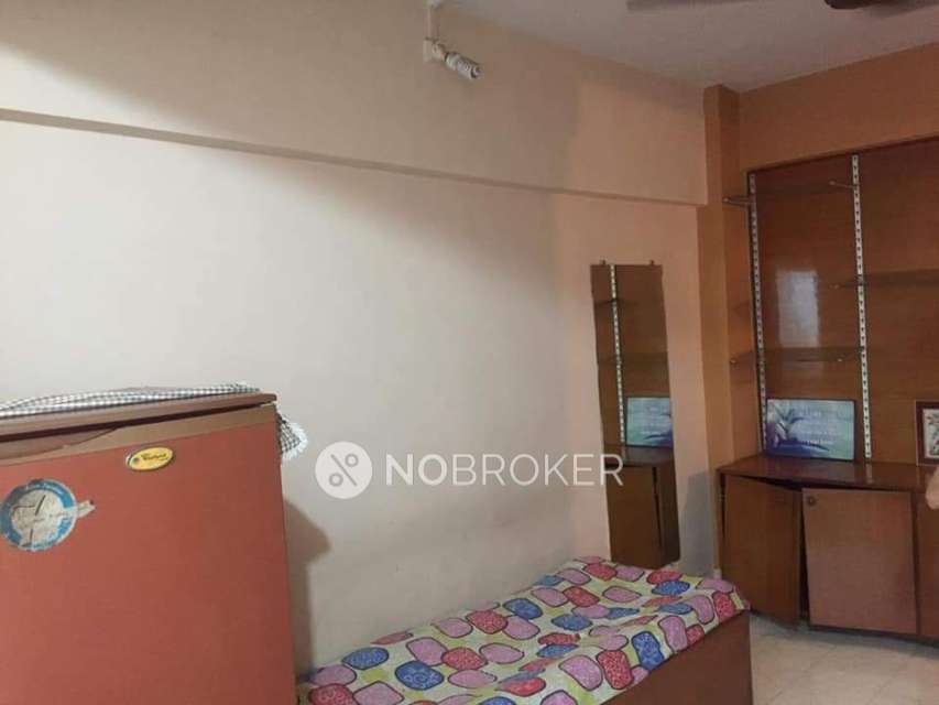 1 RK Flat In Thelma Apartment, Vakola For Sale  In Santacruz East