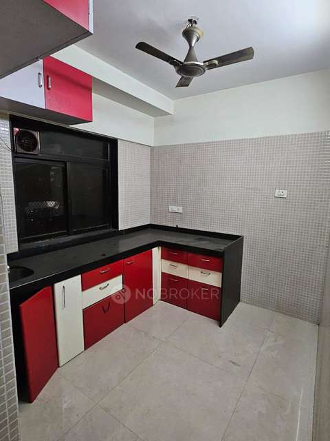 2 BHK Flat In Rukmini Chs For Sale  In Santacruz East