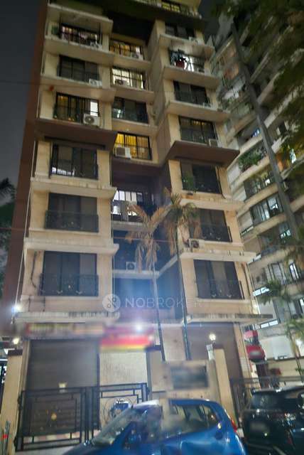 2 BHK Flat In Rukmini Chs For Sale  In Santacruz East