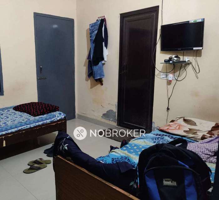 PG for Boys in Sector 13