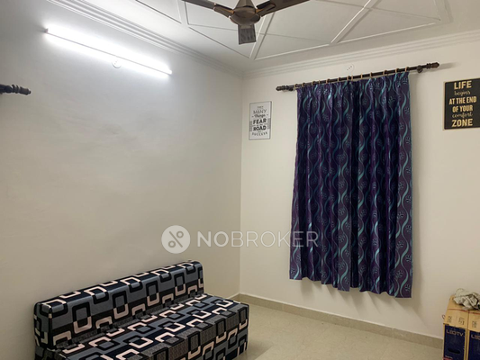 1 BHK Flat In Standalone  Building for Rent  In Sector 3