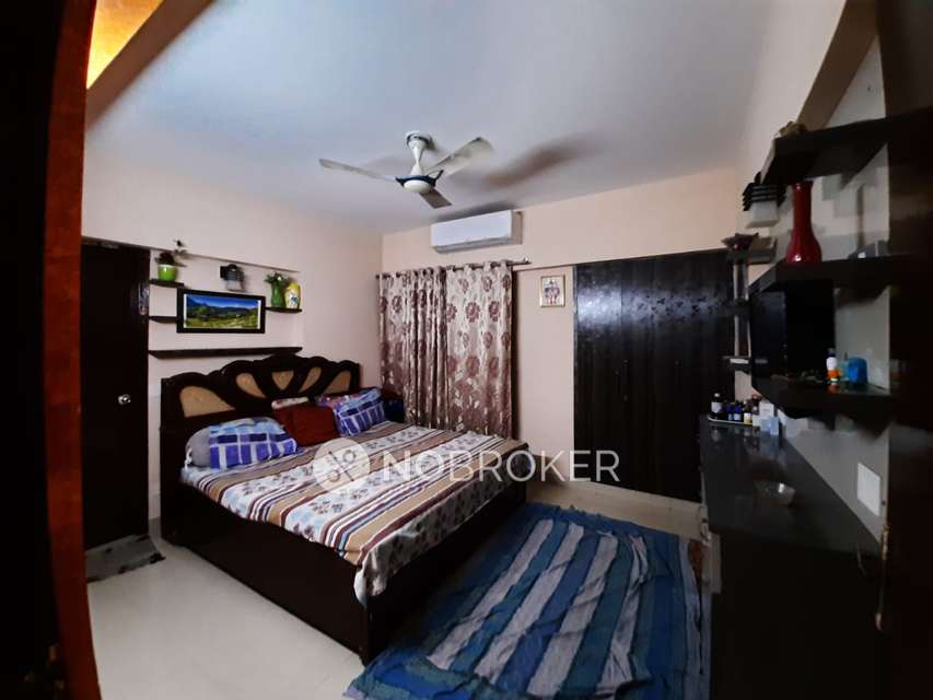 2 BHK Flat In Grihapravesh For Sale  In Sector 77