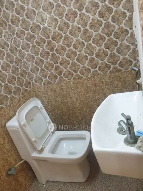 PG for Girls in Mandaveli