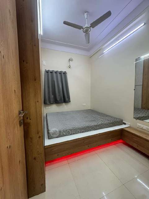 1 BHK Flat for Rent  In Pinki Cinema