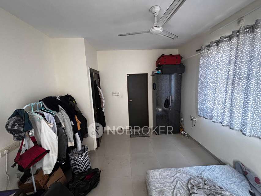 Single Room for Male In 3 BHK  In Gera Regent Park  In Baner