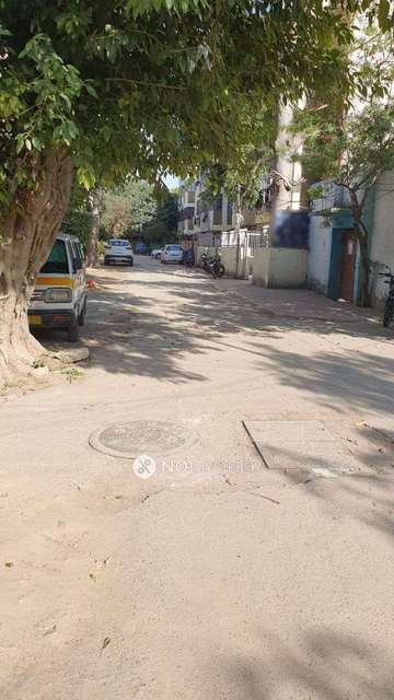 Shop in  Pushp Vihar, Delhi for Rent 