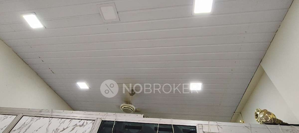 Shop in Vidya Mandir School And College, Mumbai for sale 