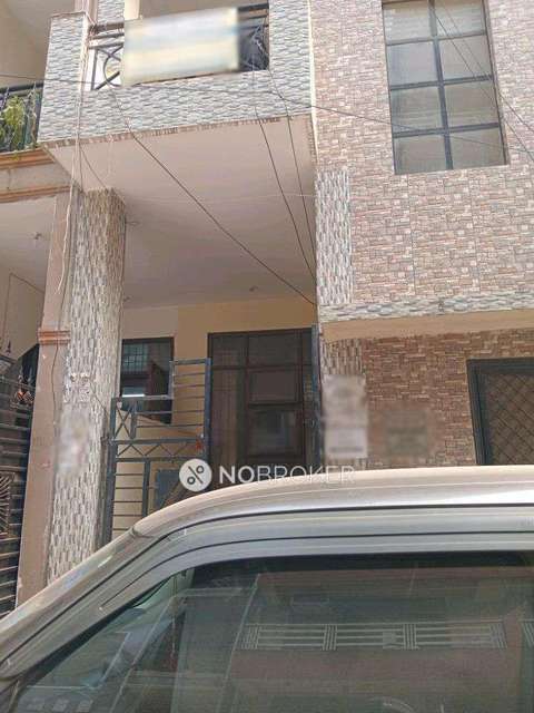 3 BHK Flat In Verma's House for Rent  In Sector 40