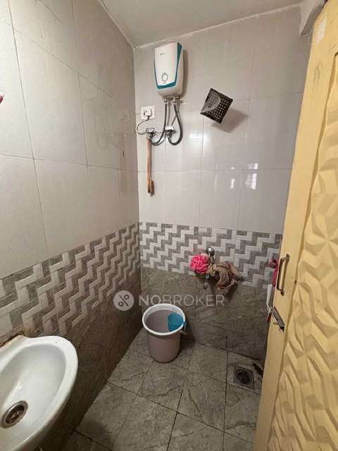 1 BHK Flat In Swarajya Complex Chs for Rent In Goregaon West