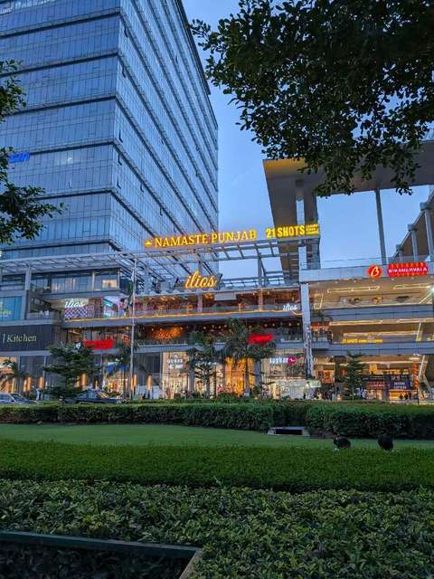 Showroom in Sector 71, Gurgaon for Rent 