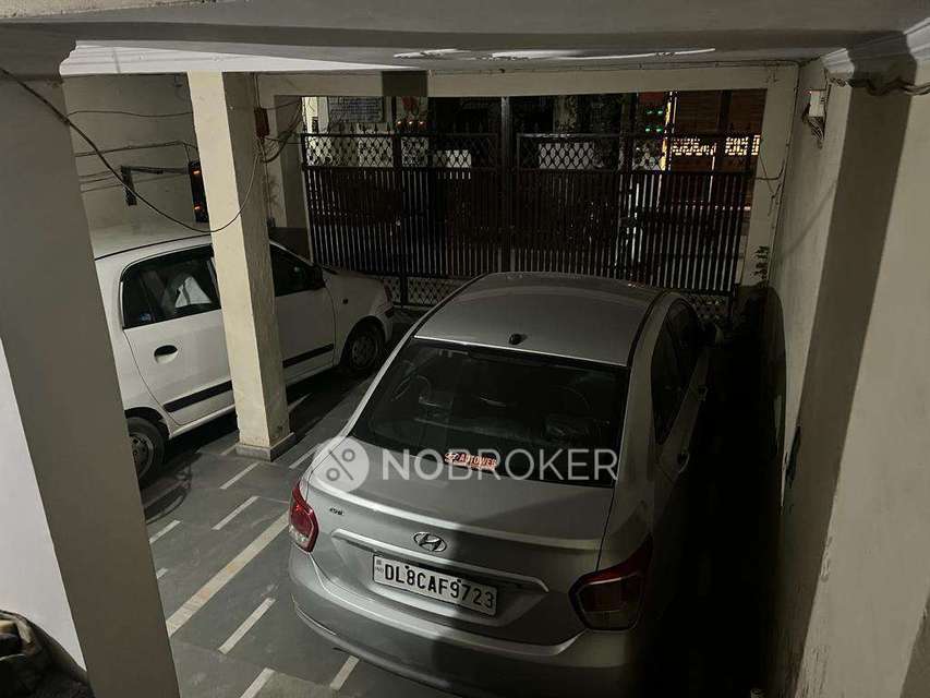 3 BHK Flat In Standalone Building  For Sale  In Uttam Nagar