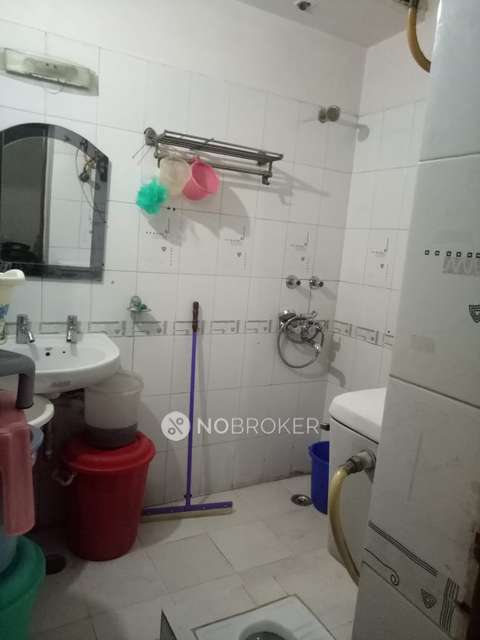 2 BHK Flat In Kasturba Niketan For Sale  In Lajpat Nagar