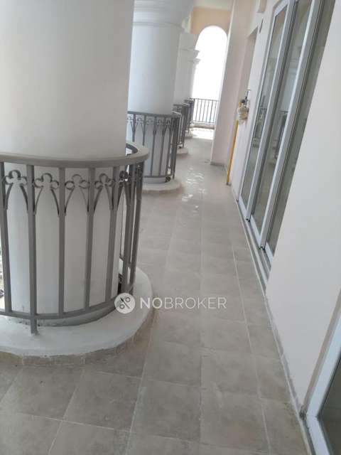 3 BHK Flat In Dlf Skycourt  For Sale  In Sector 86