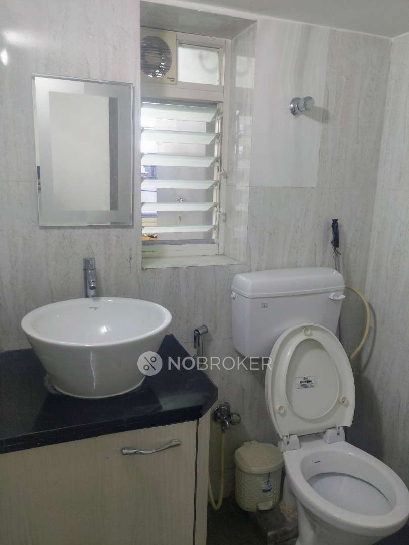 1 BHK Flat In Mistry Chambers for Rent  In Colaba
