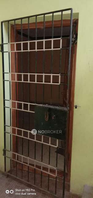 2 BHK Flat In Friends Apartment For Sale  In Chromepet