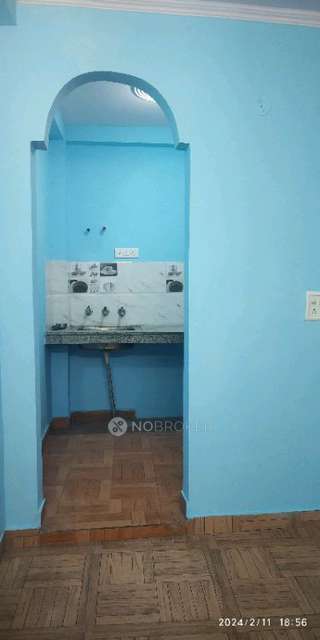 2 BHK Flat In Sr For Sale  In Mayur Vihar Phase 1