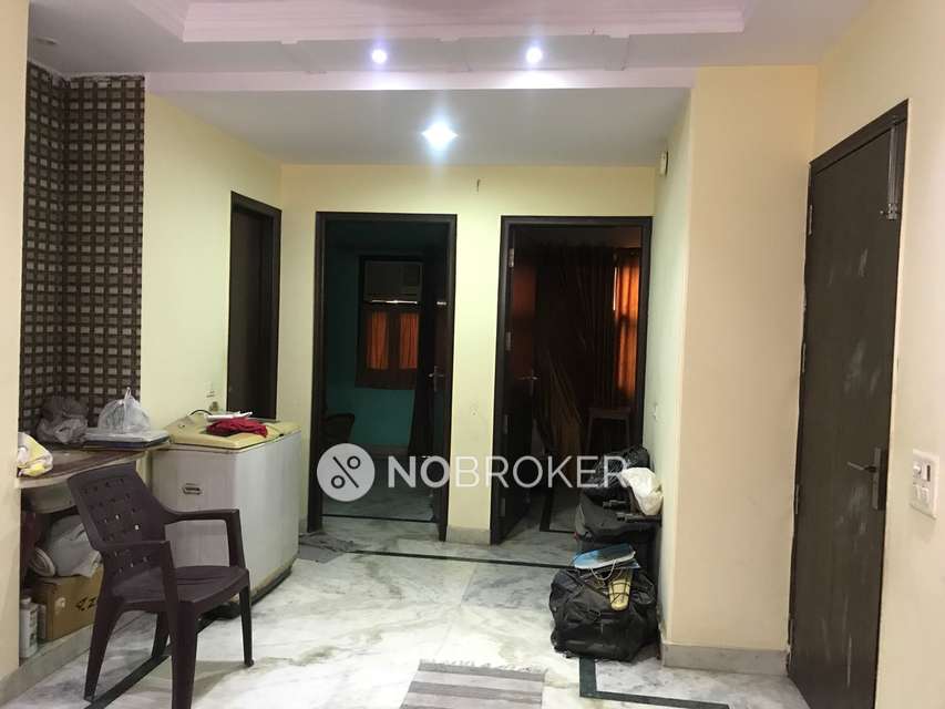 2 BHK Flat In Standalone Building  For Sale  In Sarai Rohilla