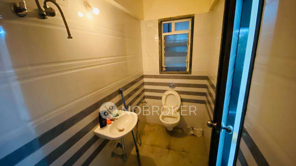 3 BHK Flat In Sheetal Airwings Dgs Group For Sale  In Santacruz East