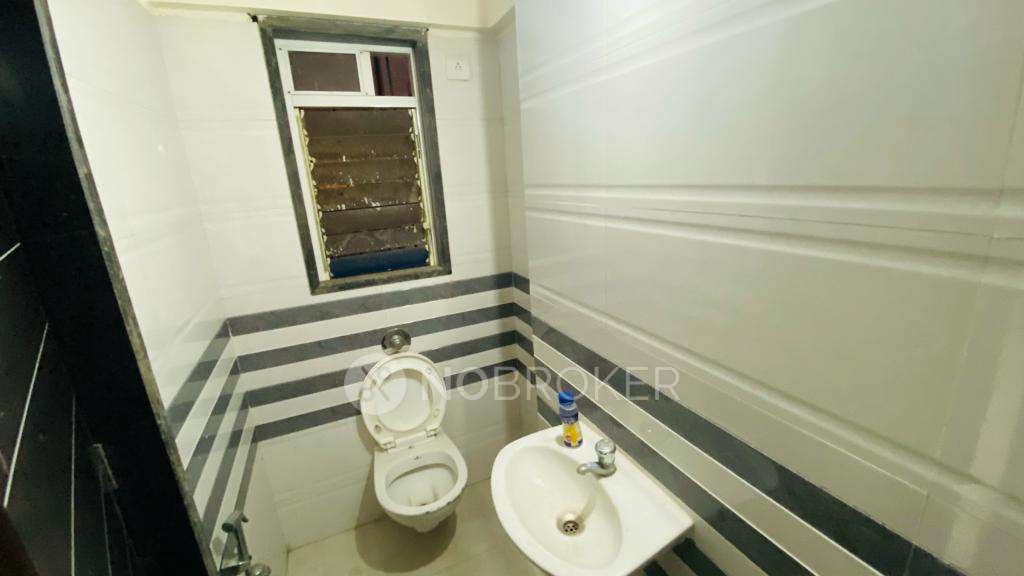 3 BHK Flat In Sheetal Airwings Dgs Group For Sale  In Santacruz East