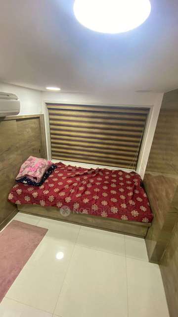 3 BHK Flat In Sheetal Airwings Dgs Group For Sale  In Santacruz East