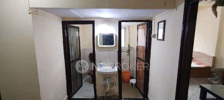 1 BHK Flat In Gurumukh Sadan Chs  For Sale  In Chembur East