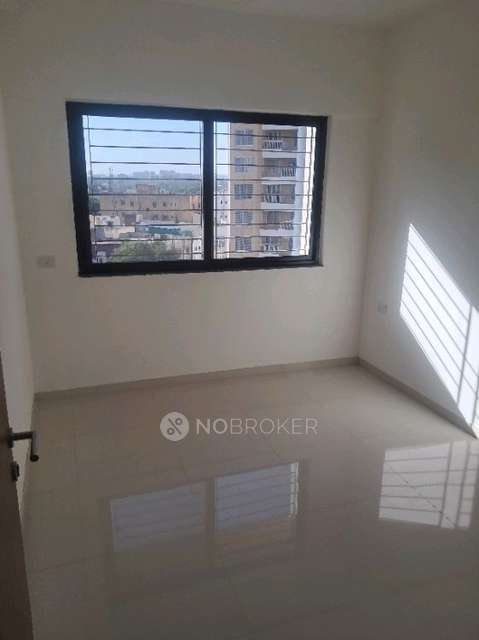 2 BHK Flat In Kalpataru Serenity For Sale  In Manjri