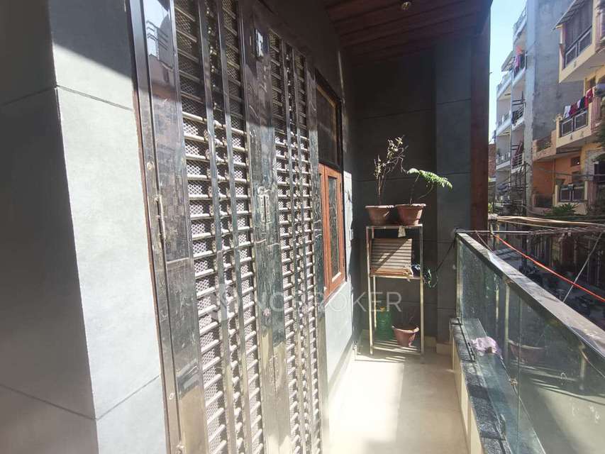 3 BHK Flat In  Balaji Apartment For Sale  In Uttam Nagar