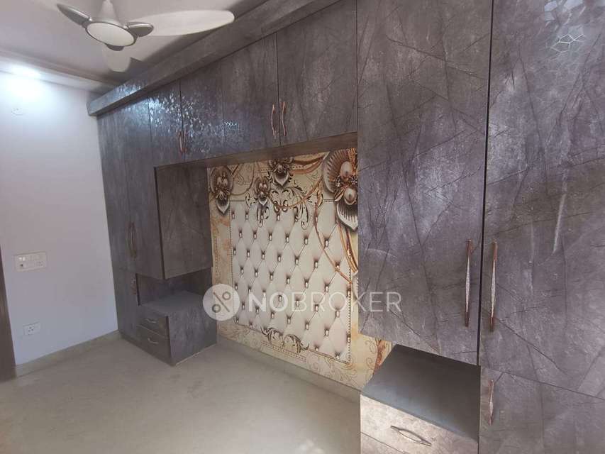 3 BHK Flat In  Balaji Apartment For Sale  In Uttam Nagar