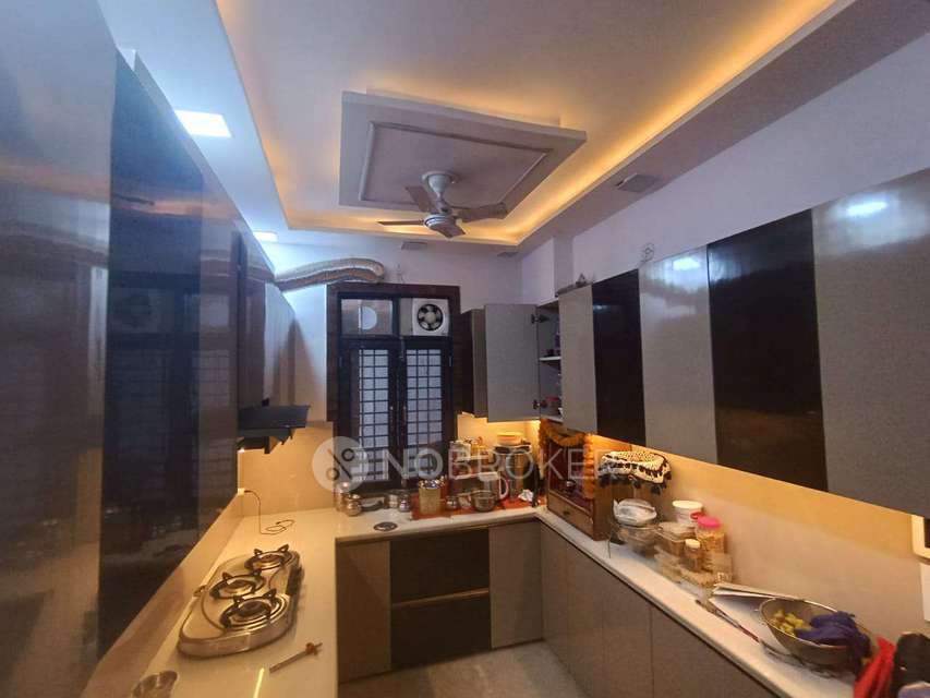 3 BHK Flat In  Balaji Apartment For Sale  In Uttam Nagar